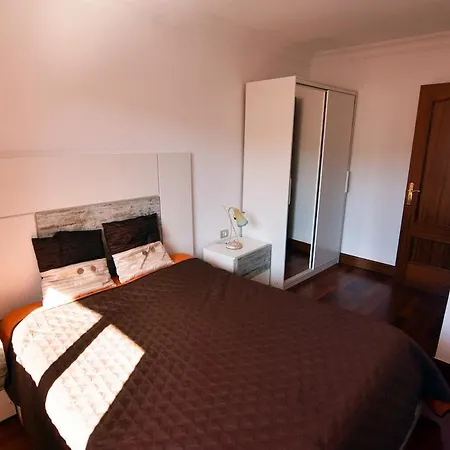 Apartment House With Jacuzzi In