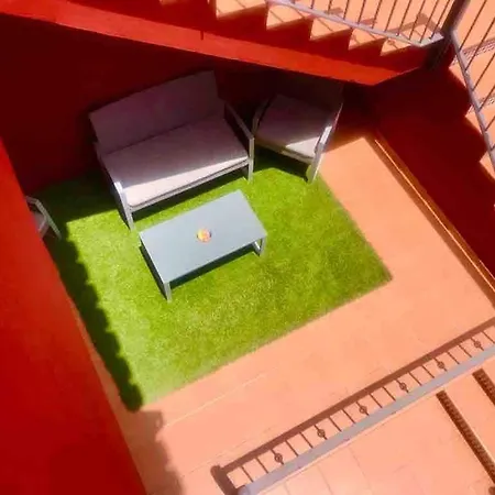 Apartment House With Jacuzzi In