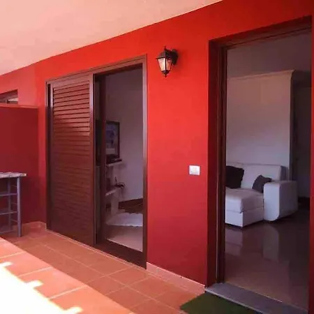 Apartment House With Jacuzzi In *