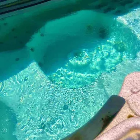 House With Jacuzzi In Lejlighed