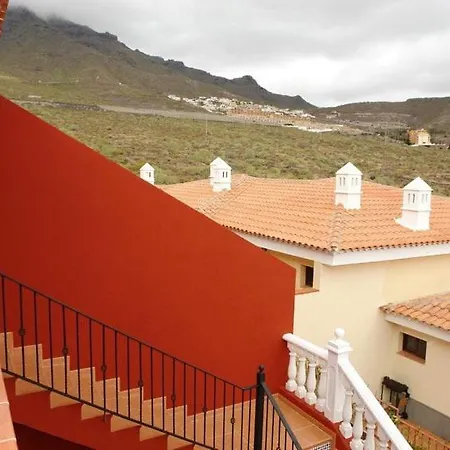 Apartament House With Jacuzzi In *